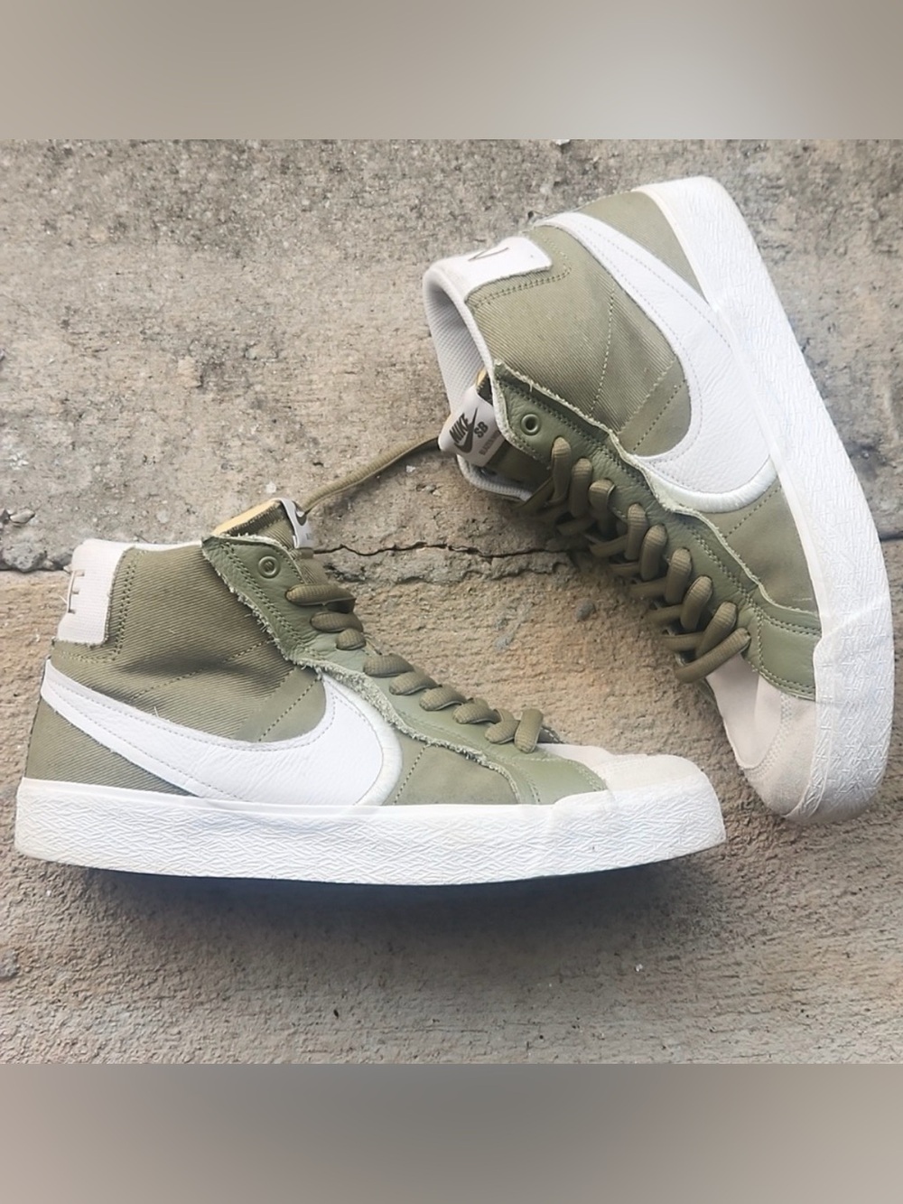Nike SB Zoom Blazer Mid Premium Plus Olive Green Sneaker Shoes
